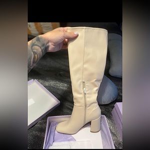 Madden girl Winslow boot size 8.5